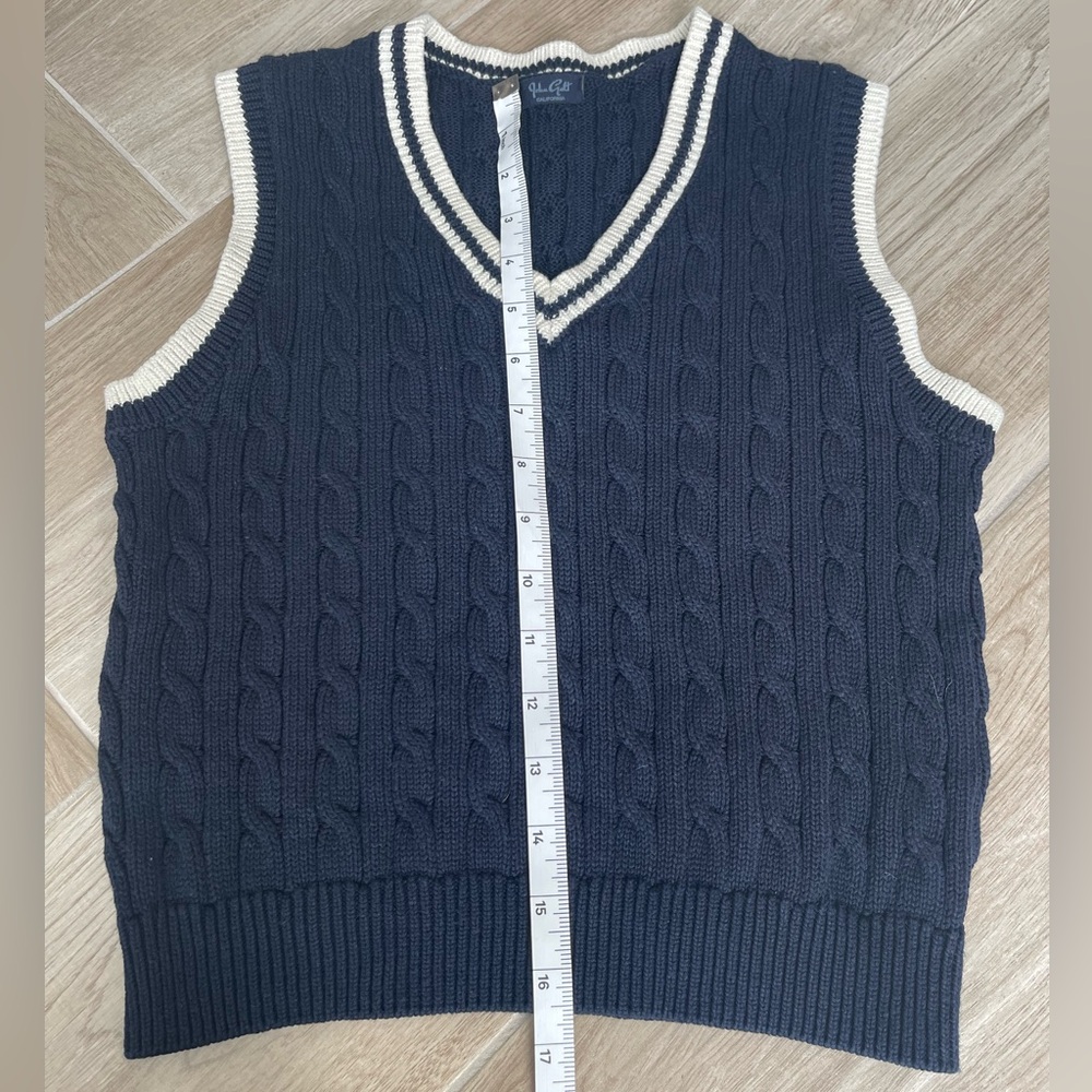 John Galt Brandy Melville Navy blue cable knit sweater vest - Picture 4 of 7